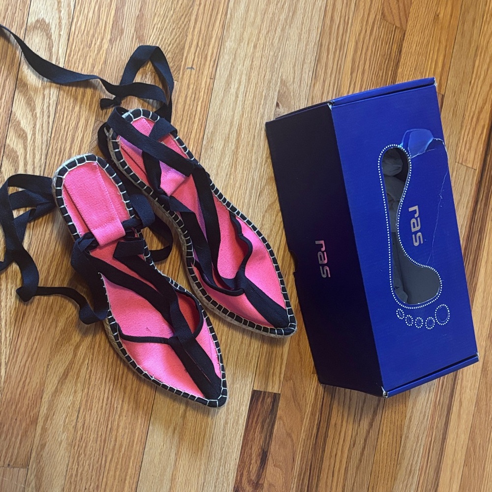 Ras Vibrant Pink and Black Espadrilles